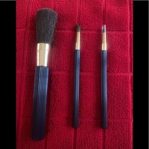 Makeup Tools: Estée Lauder 3 Piece Make Up Brush Set